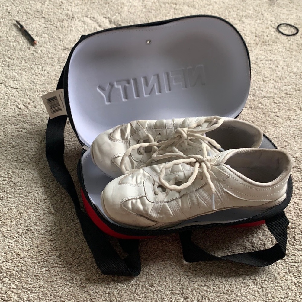 Nfinity size 7 cheer shoes